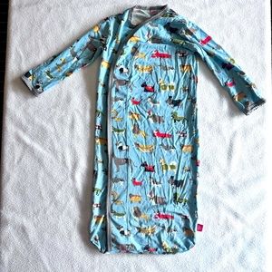 Magnetic me gown